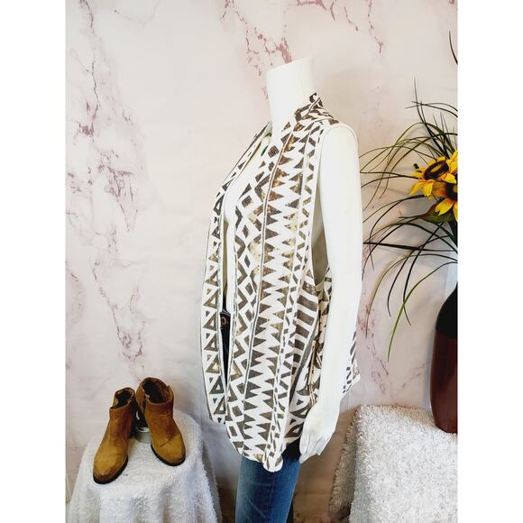 Tart Open Front Sequin Vest Geometric White Multi Graphic Sequin 3X - Picture 4 of 8